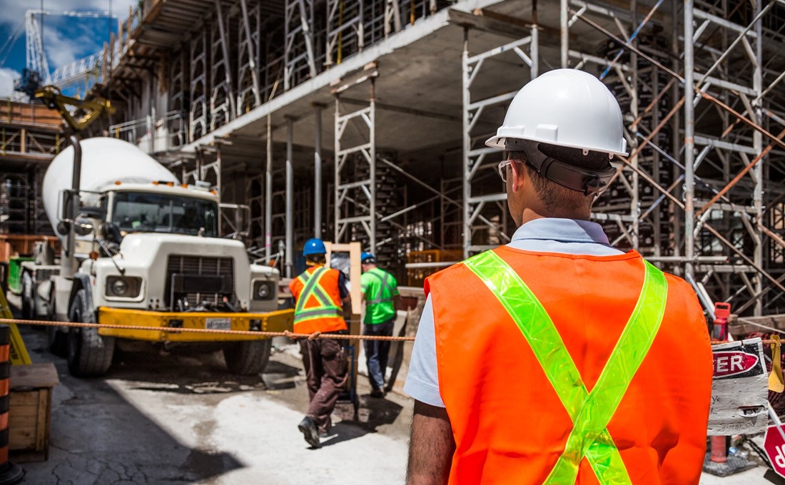 建設業の労災防止！ 2023年4月改正の健康障害防止措置、その他建設業特有のルールをチェック