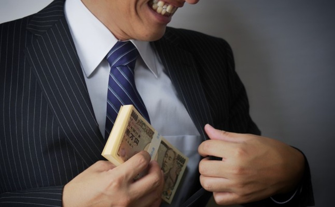 横領を隠して退職した不届き者から退職金を取り戻すには？