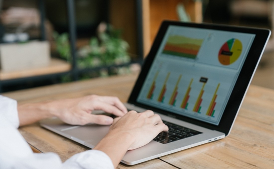 「ウィンドウズ10」終了で特需！、AIパソコン販売活況