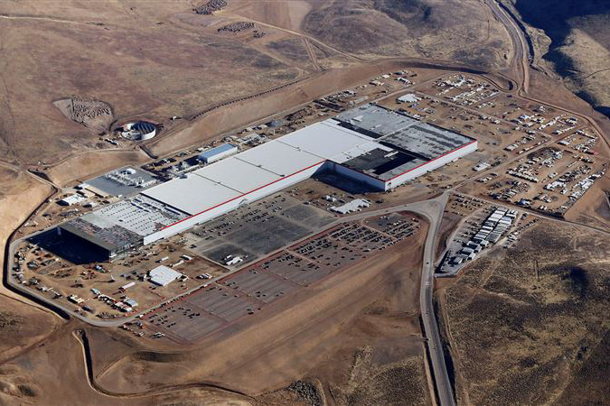 テスラと協業を密に、パナソニックが車載電池の開発機能を米に移管